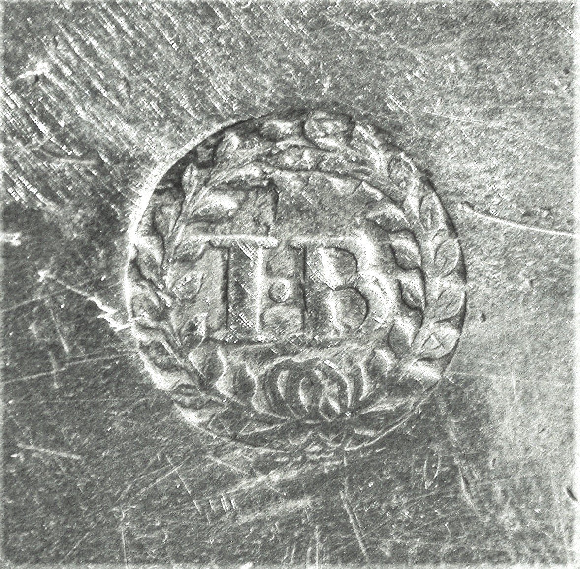 Large "à La Cardinal" Pewter Dish - South Of France, End Of The 17th Century-photo-3
