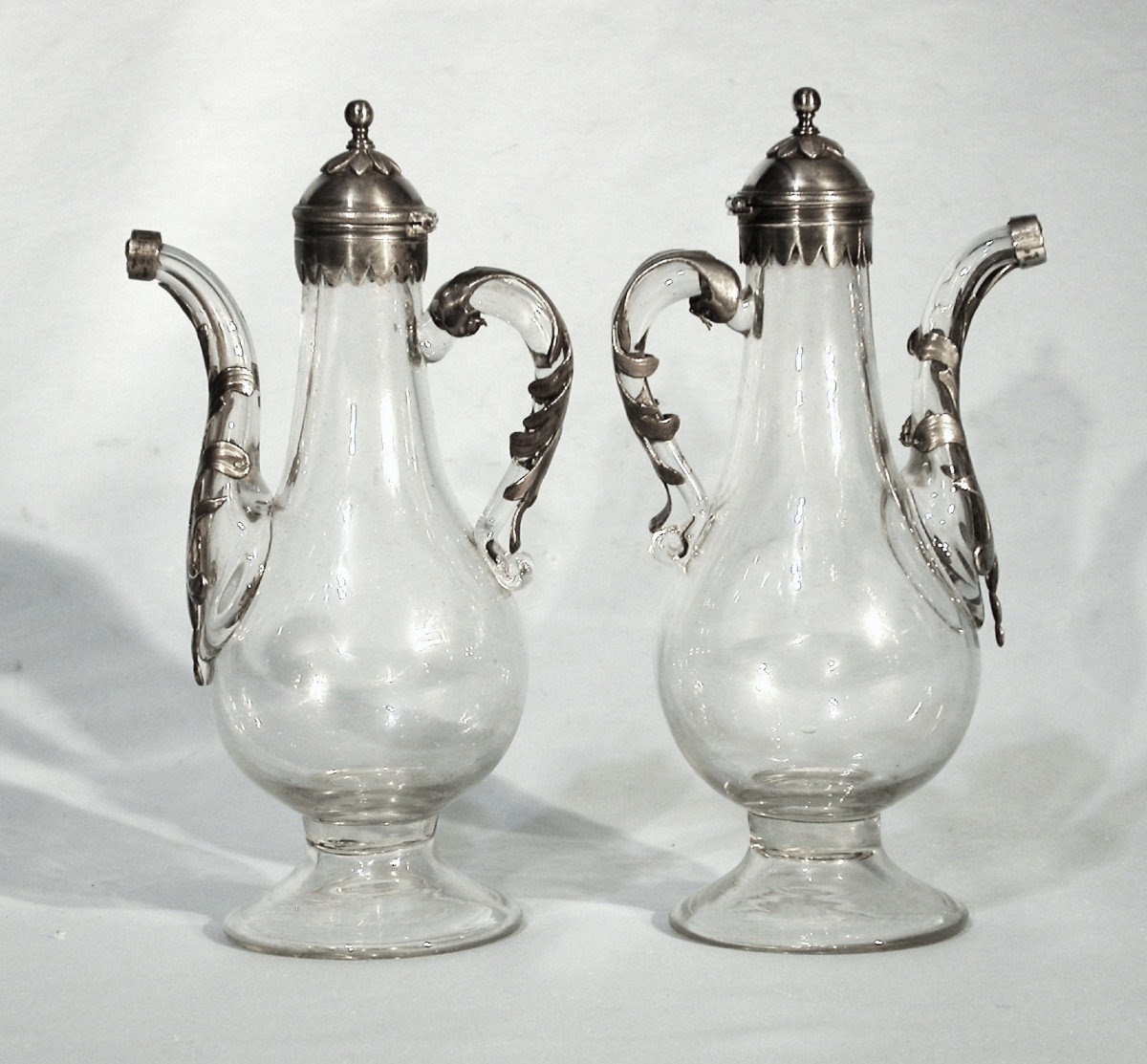 PAIRE DE BURETTES EN VERRE - FIN DU XVIII ème s-photo-2
