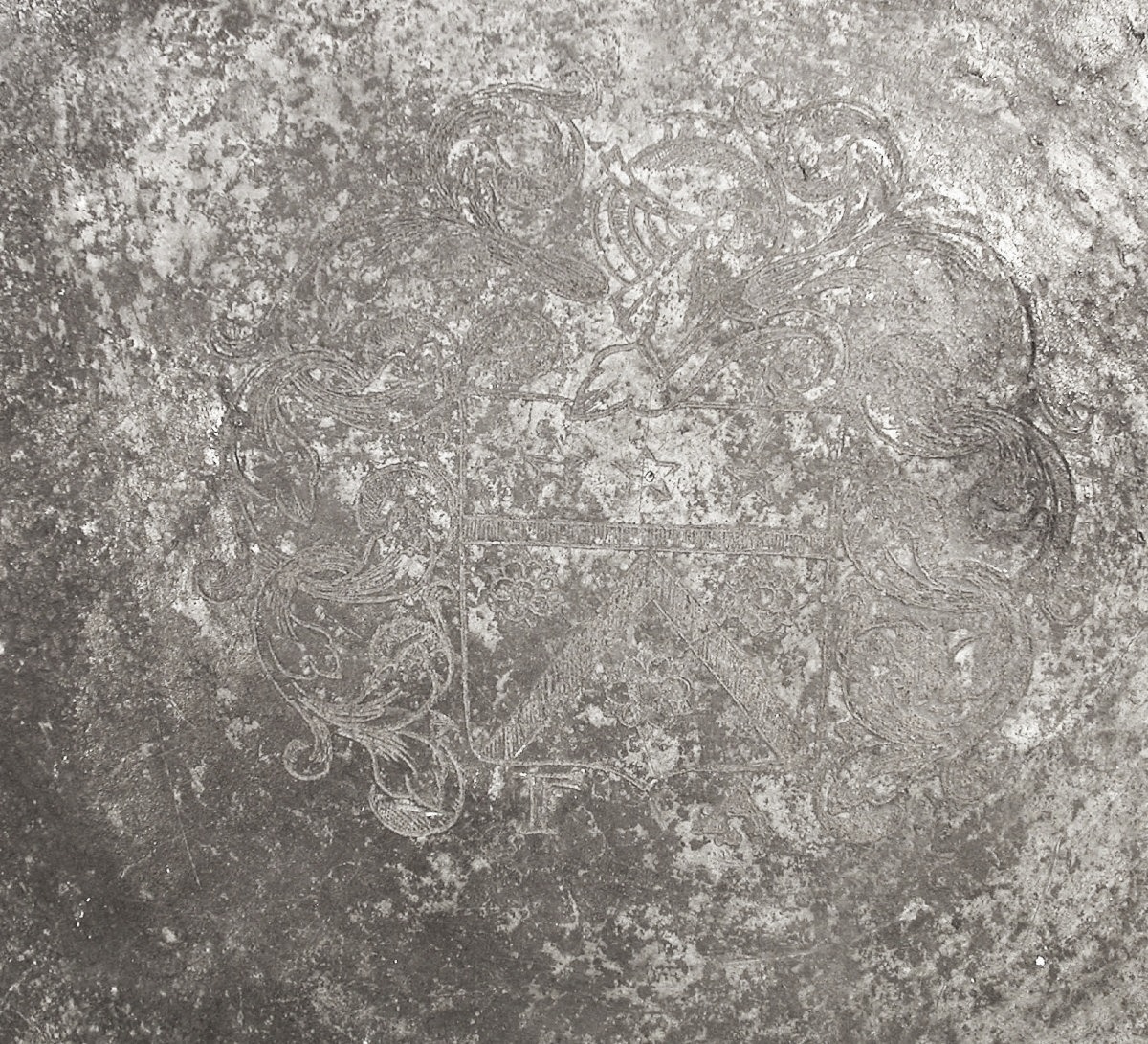 Large Pewter Dish "à La Cardinal" - Lyon, Second Quarter Of The 17th Century-photo-4