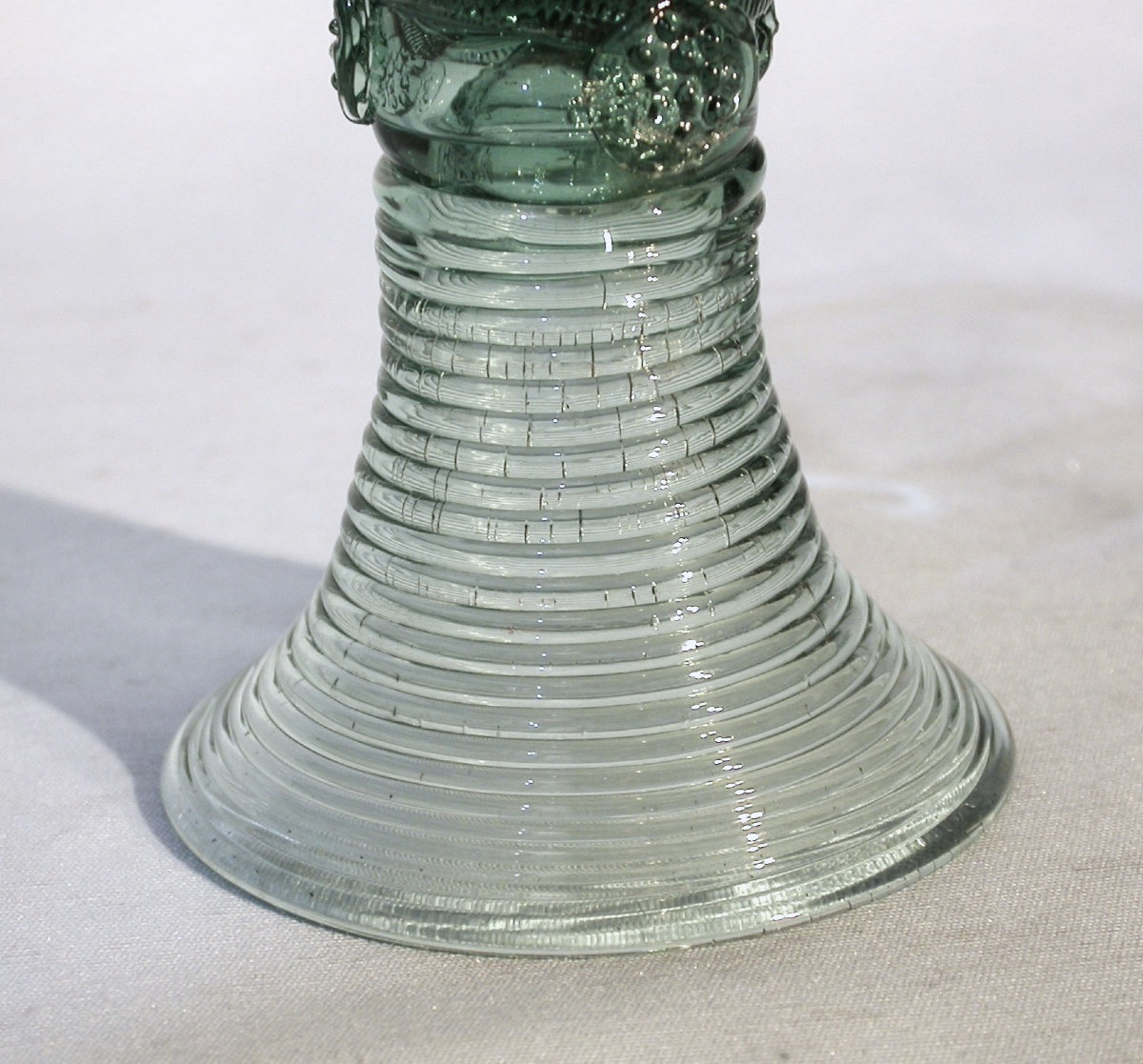 VERRES "RÖMER" - PAYS-BAS ou ALSACE (?), XVIII ème s-photo-4
