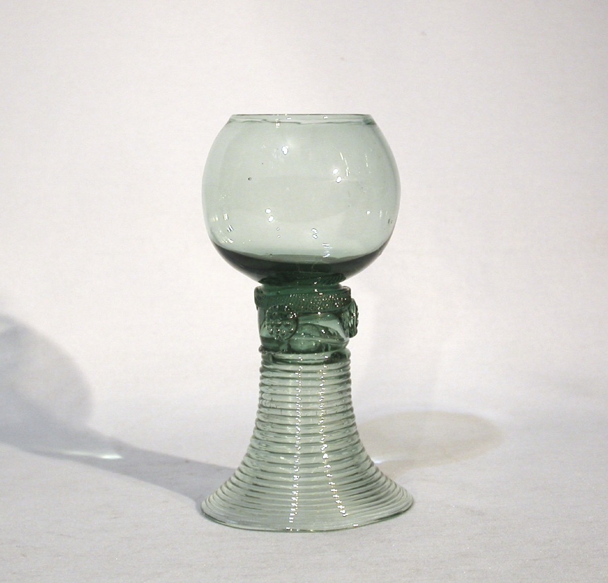 VERRES "RÖMER" - PAYS-BAS ou ALSACE (?), XVIII ème s-photo-7
