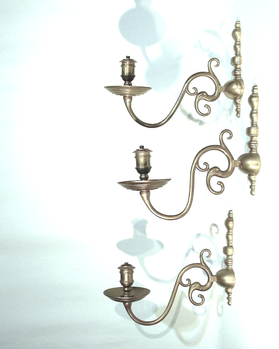 Three Brass Wall Lights-photo-4