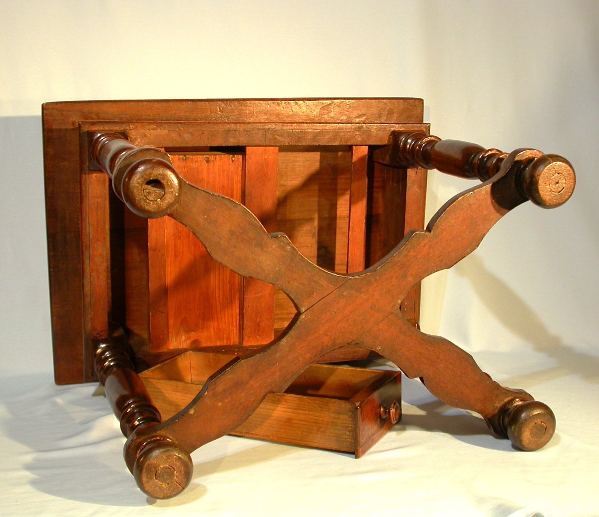 Rare Small Marquetted Table - Early 18th Century-photo-4