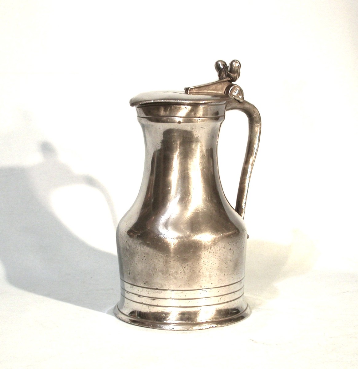 Beautiful And Rare Pewter Pitcher - Bayeux (lower Normandy), 18th Century