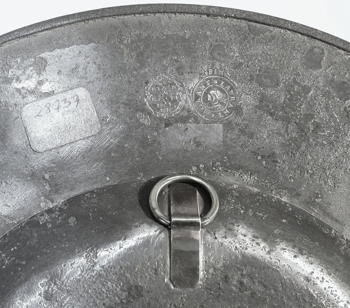 "à La Cardinal" Pewter Dish - Lyon, 17th Century-photo-1