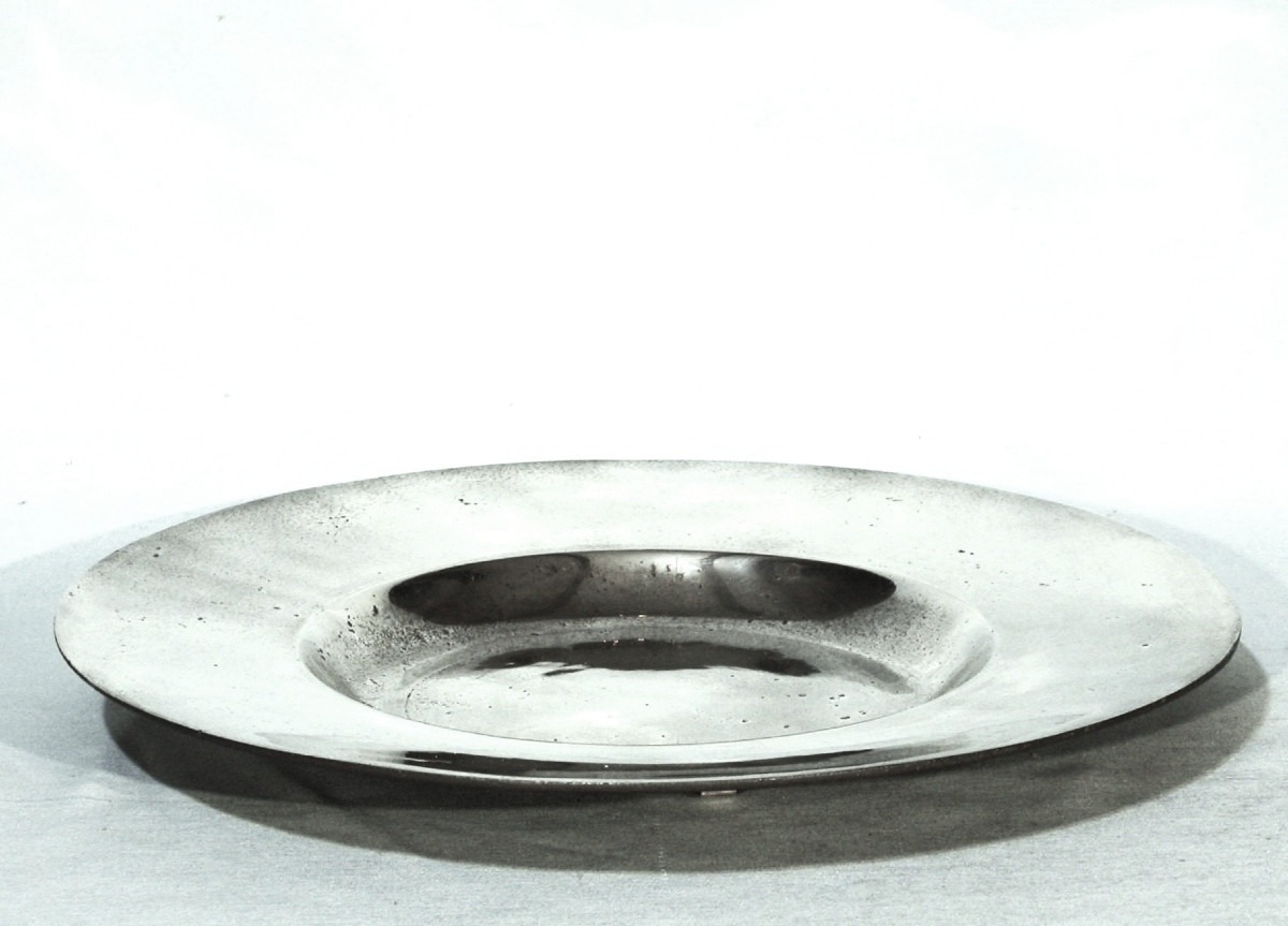 "à La Cardinal" Pewter Dish - Lyon, 17th Century