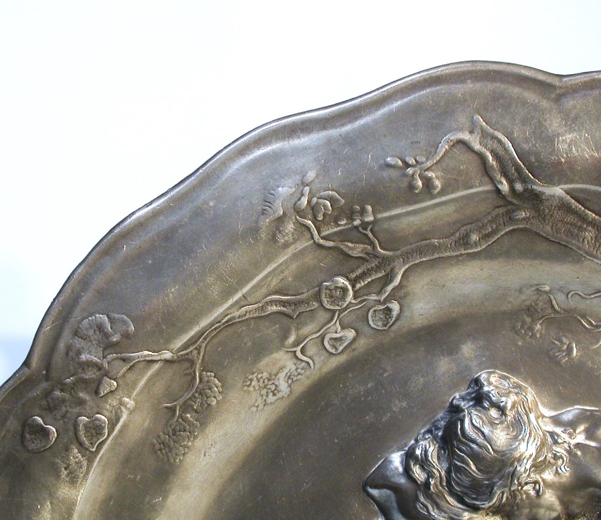 "art Nouveau" Pewter Cup By Jules Desbois-photo-1