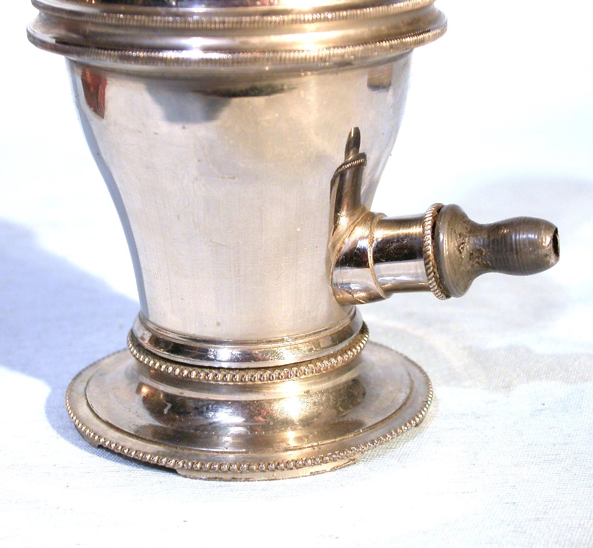 Curiosity - Medicine - Pewter Irrigator -photo-4