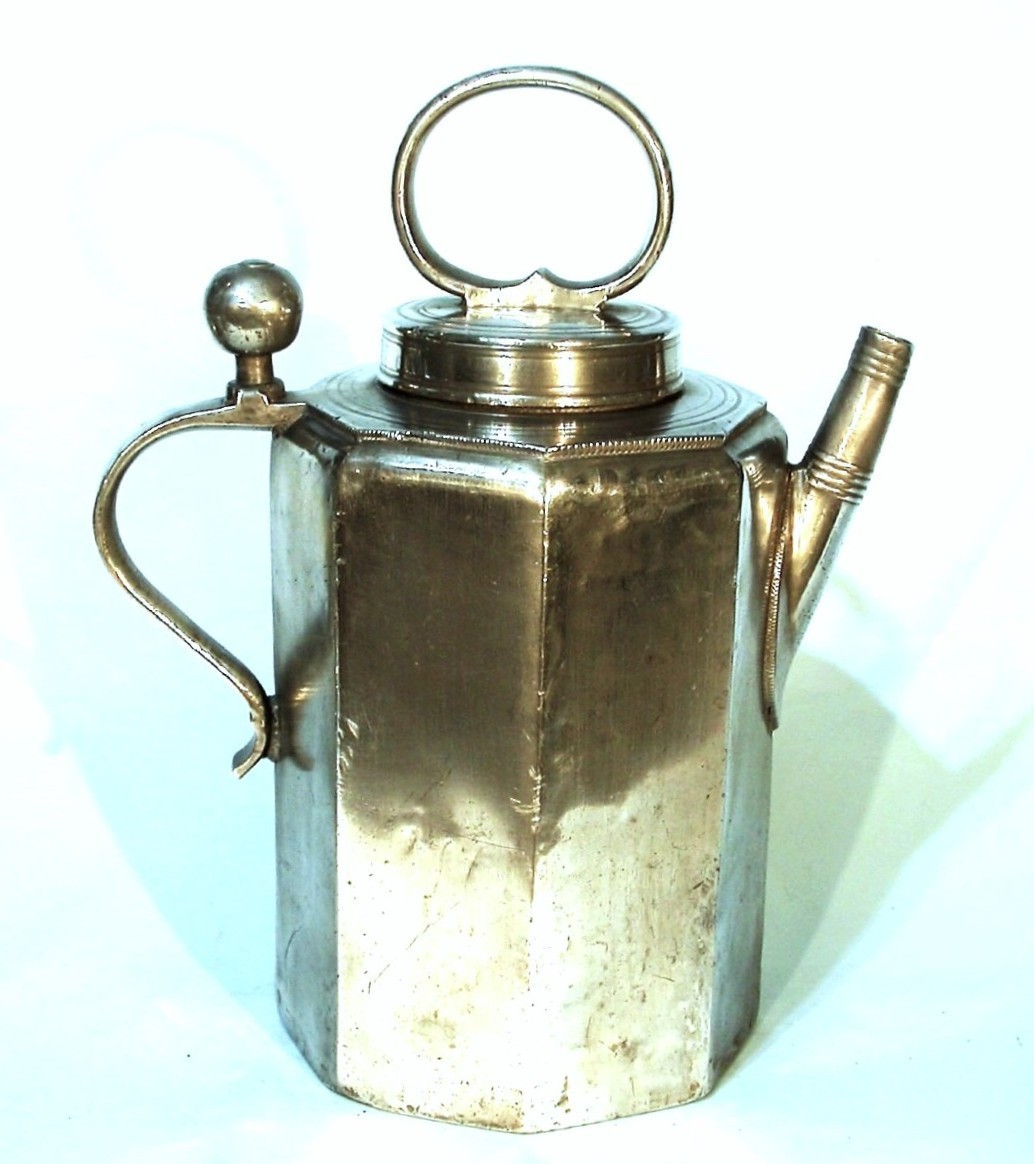 "SCHRAUBFLASCHE" EN ETAIN - ROCHLITZ (SAXE), XVIII ème s