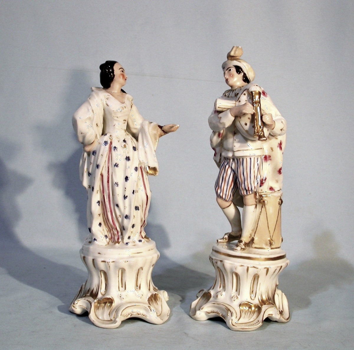 GROUPE EN PORCELAINE - LE JOUEUR DE CORNEMUSE XIX ème s