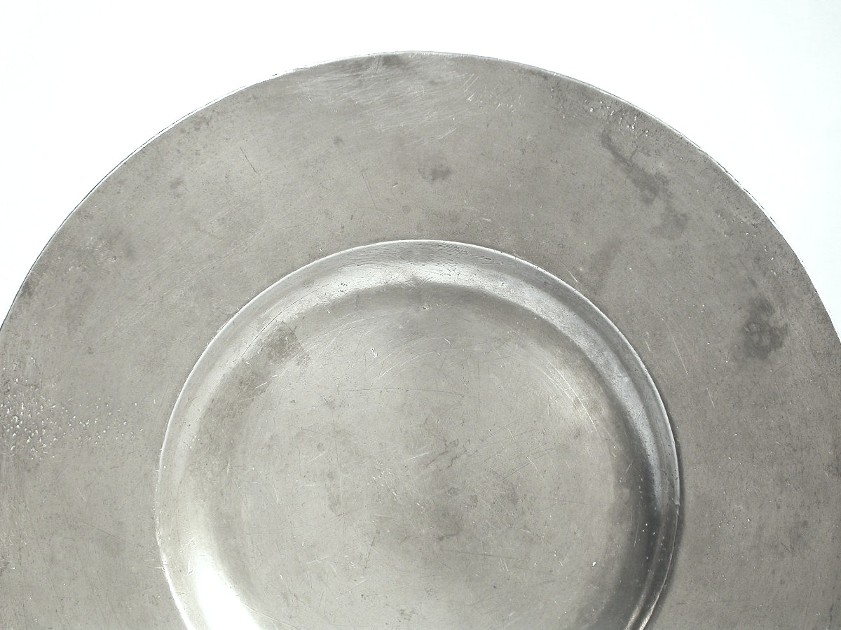 Pewter Dish Called "à La Cardinal" - Switzerland, Early 18th Century-photo-2