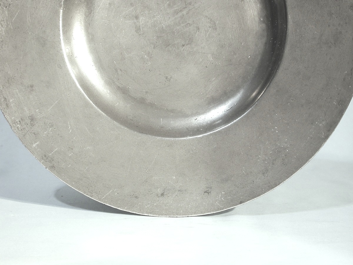 Pewter Dish Called "à La Cardinal" - Switzerland, Early 18th Century-photo-3