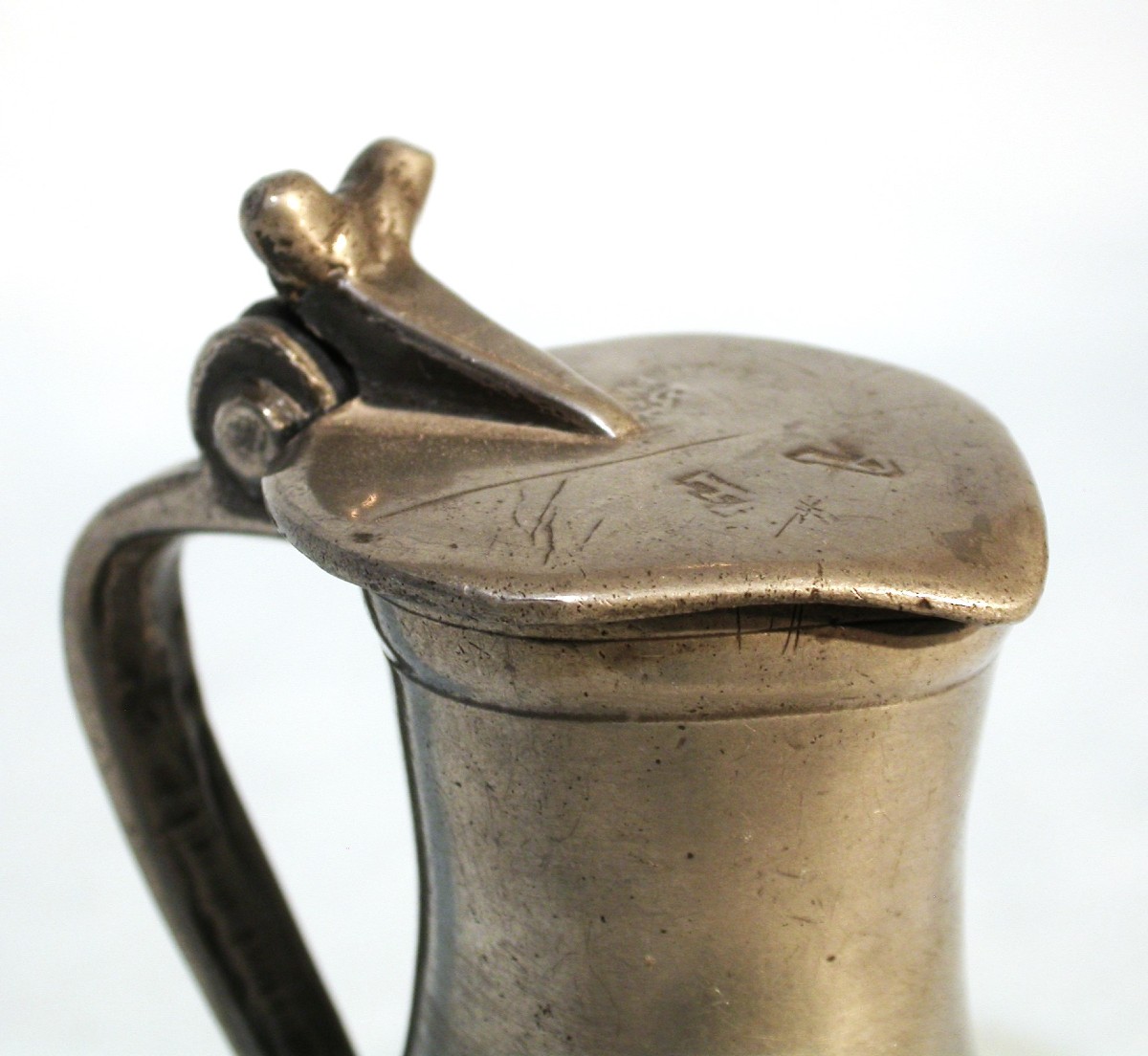 RARE TRÈS  PETIT PICHET À ALCOOL EN ÉTAIN  - CAEN, XVIII ème s-photo-2