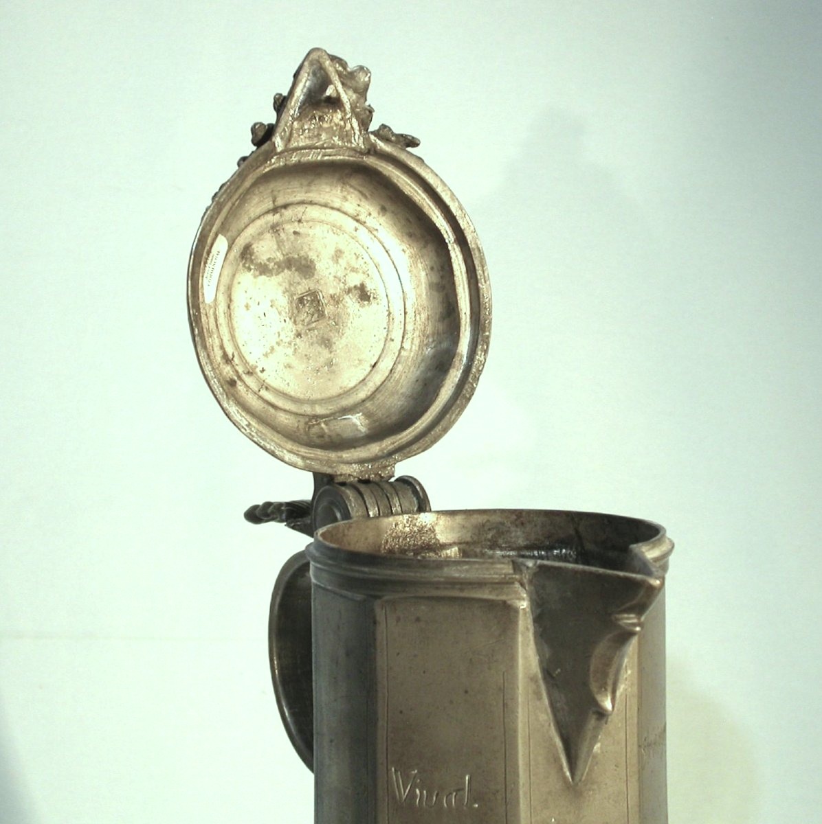 GRANDE CHOPE CORPORATIVE EN ETAIN - GEROLZHOFEN, CIRCA 1776-photo-3