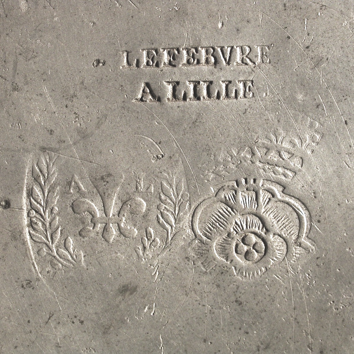 PICHET À VIN EN ÉTAIN  - LILLE, CIRCA 1820-photo-4