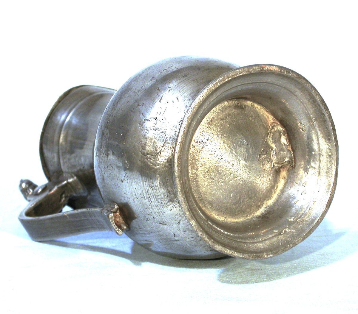 PICHET À VIN EN ETAIN - LORRAINE, CIRCA 1700-photo-1