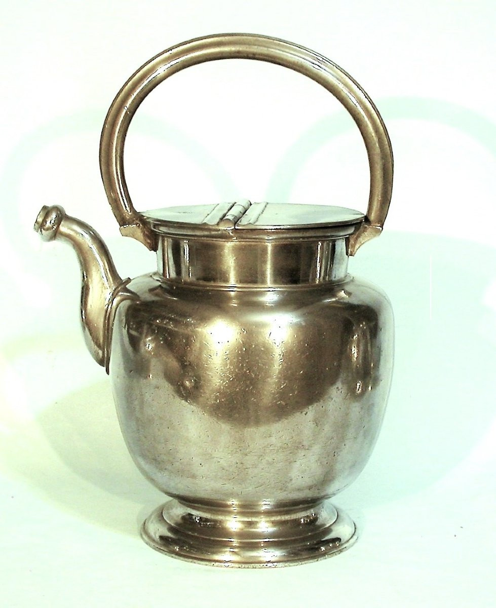 GRANDE CRUCHE EN ETAIN - LYON, XVIII ème s-photo-2