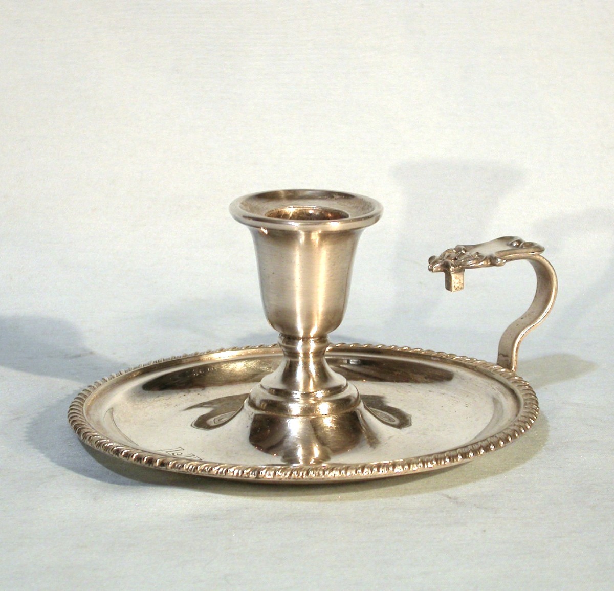 BOUGEOIR EN MÉTAL ARGENTÉ - CIRCA 1900