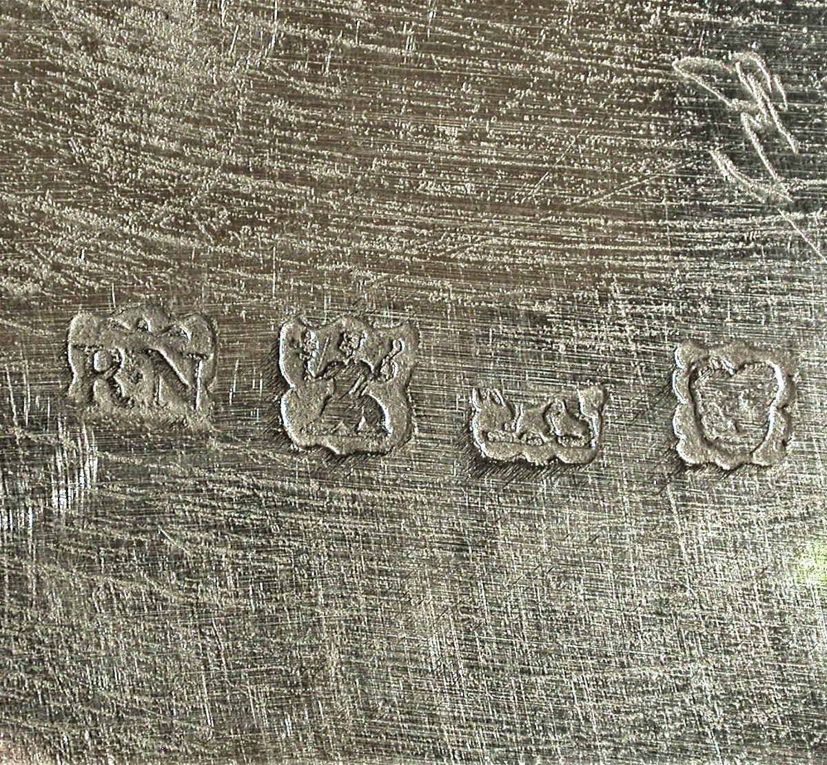Pair Of Engraved Pewter Dishes - London, 18th Century-photo-5