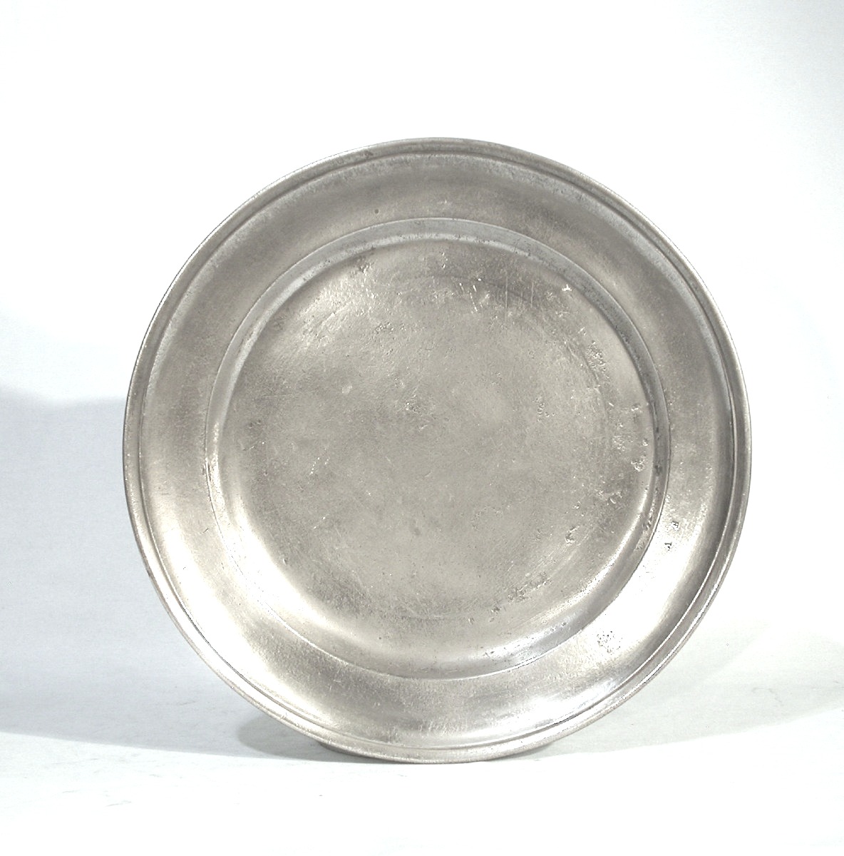 PLAT EN ÉTAIN  - CAEN, DEB UT DU XIX ème s-photo-2