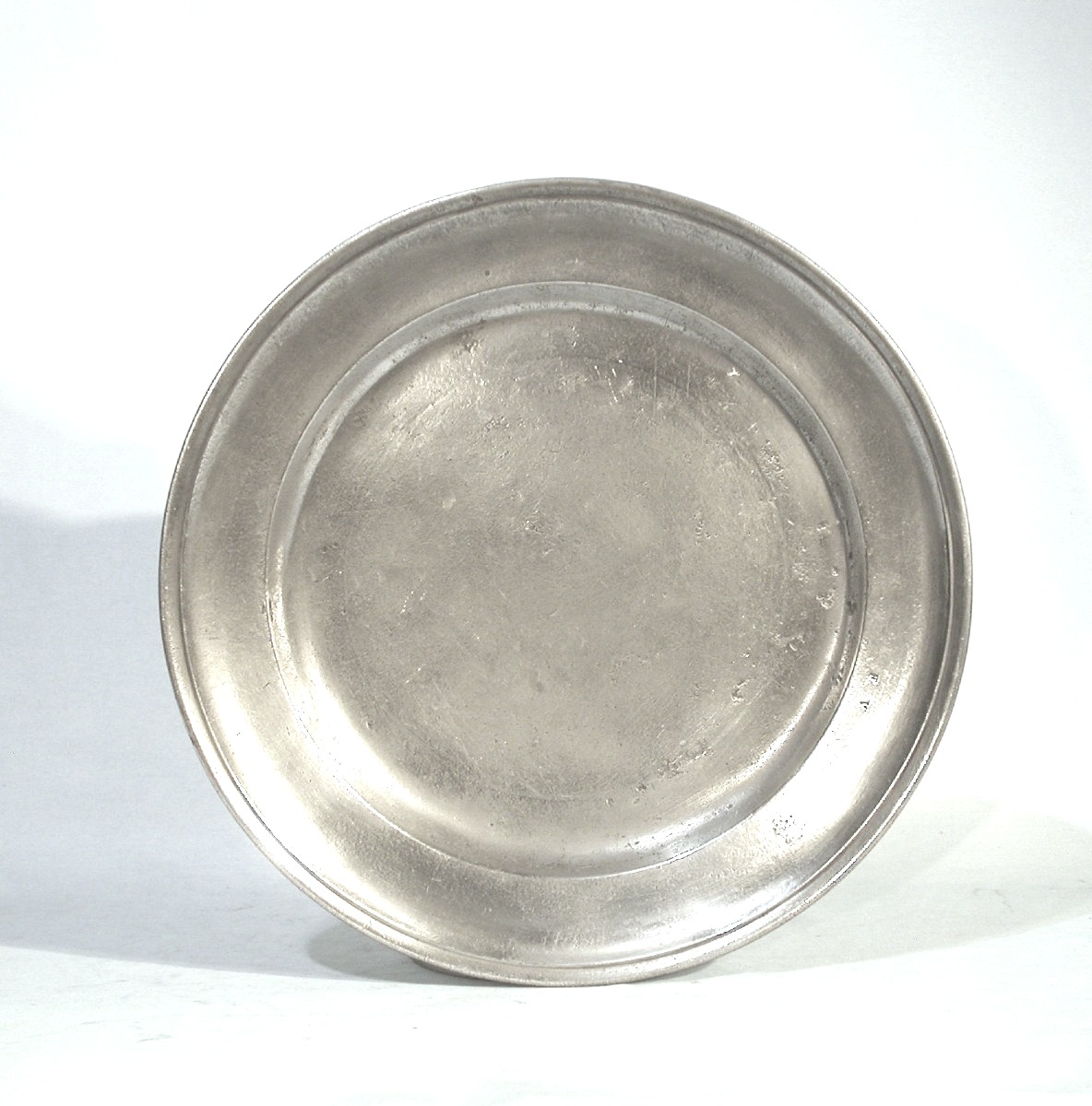 PLAT EN ÉTAIN  - CAEN, DEB UT DU XIX ème s-photo-3