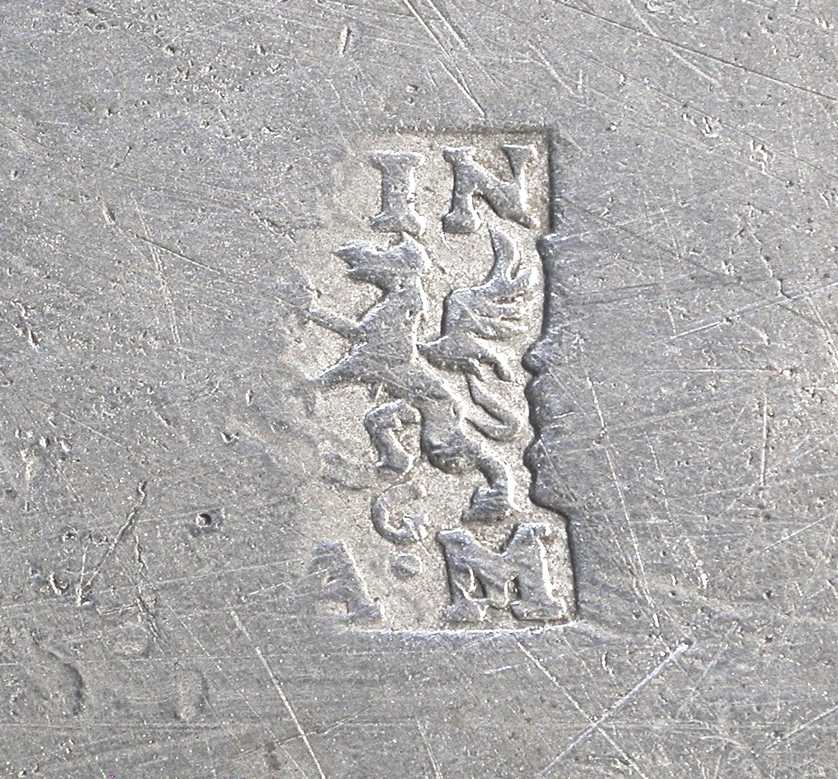 TRES GRAND PLAT EN ÉTAIN - LYON, XVIII ème s-photo-4