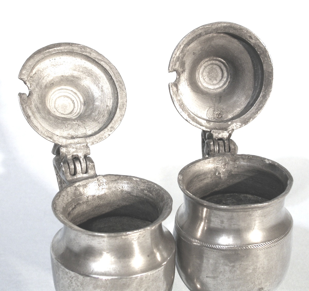 Two Pewter Mustard Pans - Flanders, Early 19th Century-photo-3