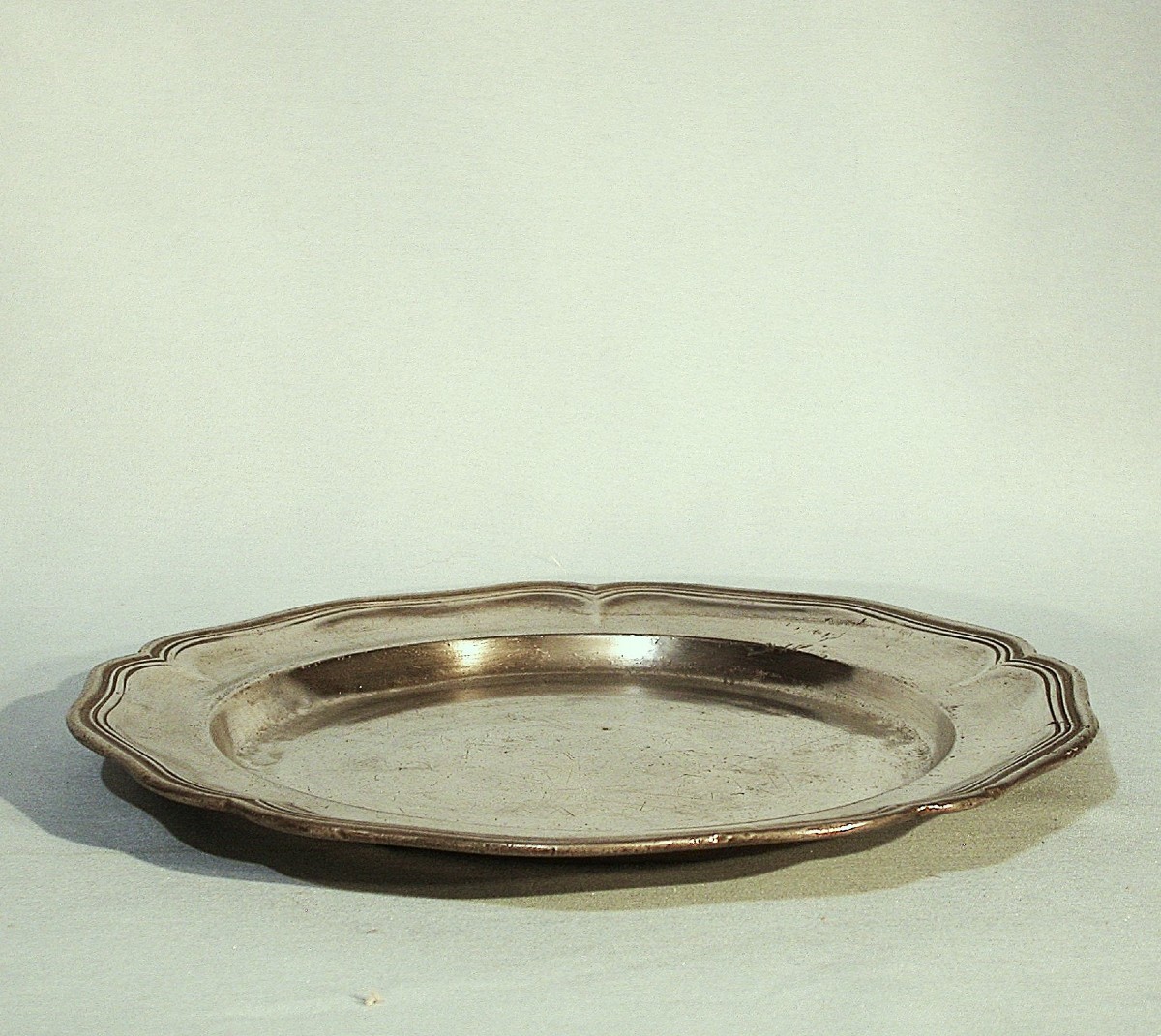 ASSIETTE EN ÉTAIN - LUXEMBOURG, XVIII ème s