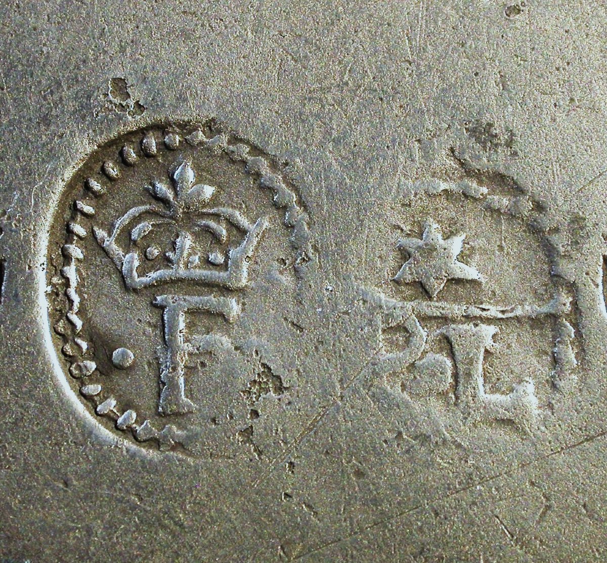 ASSIETTE EN ETAIN - SUISSE, FIN DU XVII ème s-photo-4