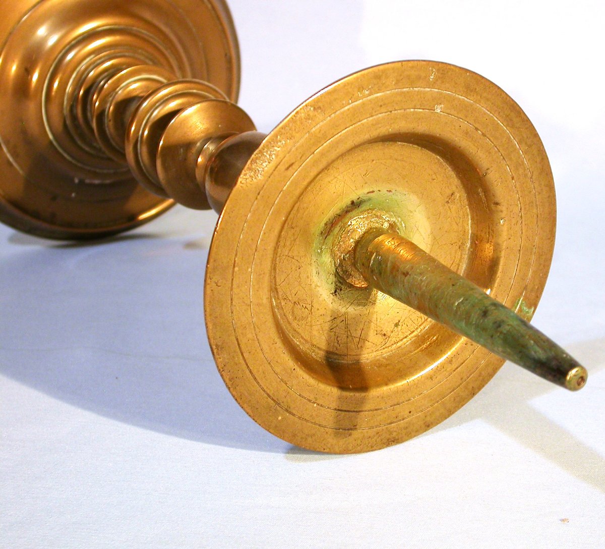 PIQUE-CIERGE EN BRONZE - FRANCE, XVII ème s-photo-4