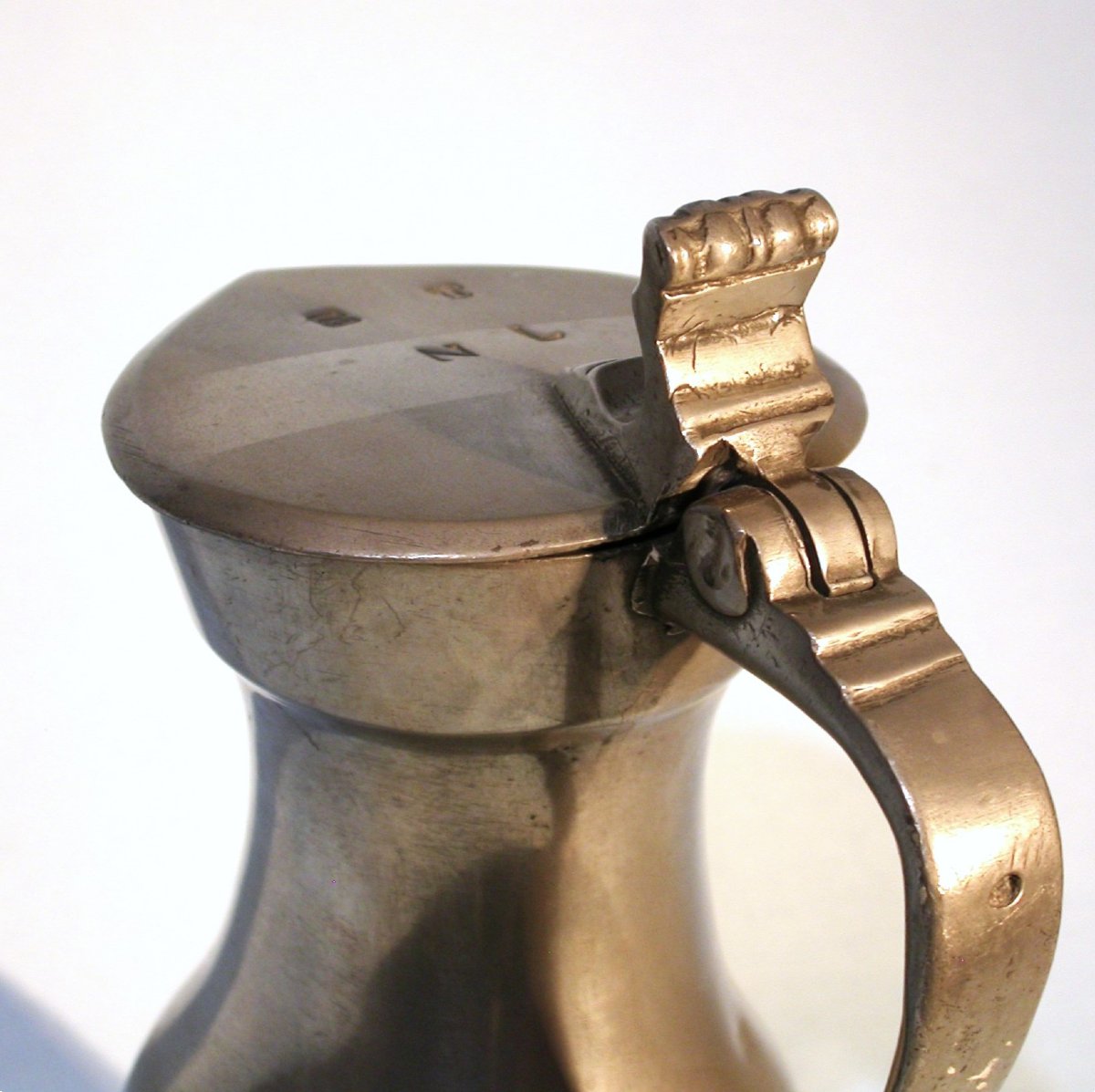 PICHET À VIN EN ETAIN - SAINT-GERMAIN-EN-LAYE, XVIII ème s-photo-3