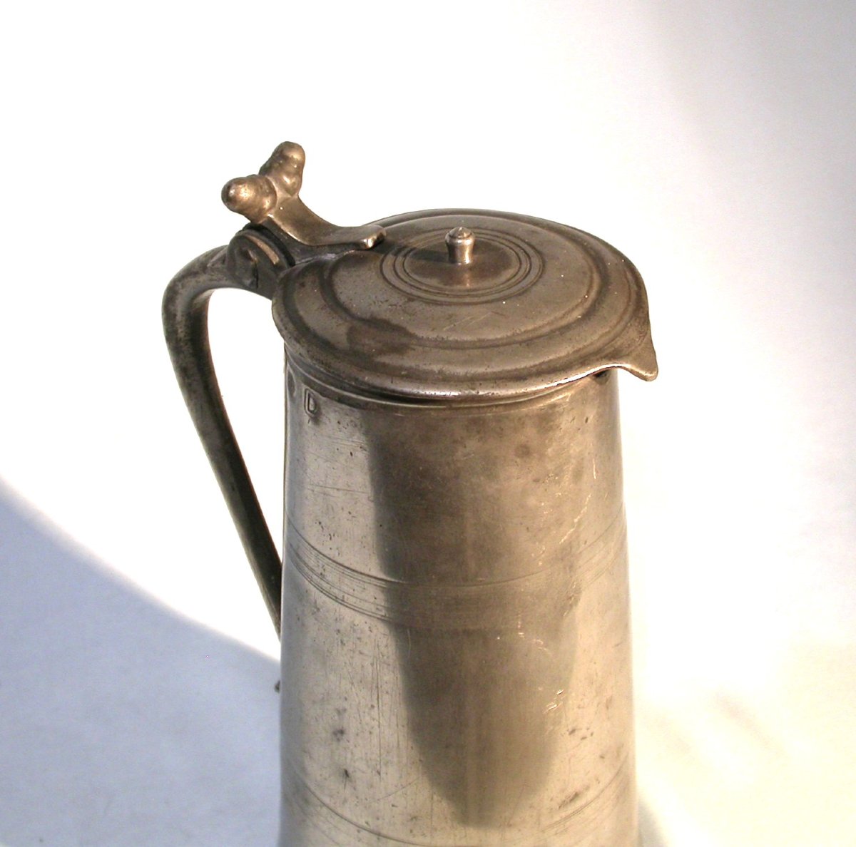 PICHET À VIN EN ETAIN - ABBEVILLE, XVIII ème s-photo-3