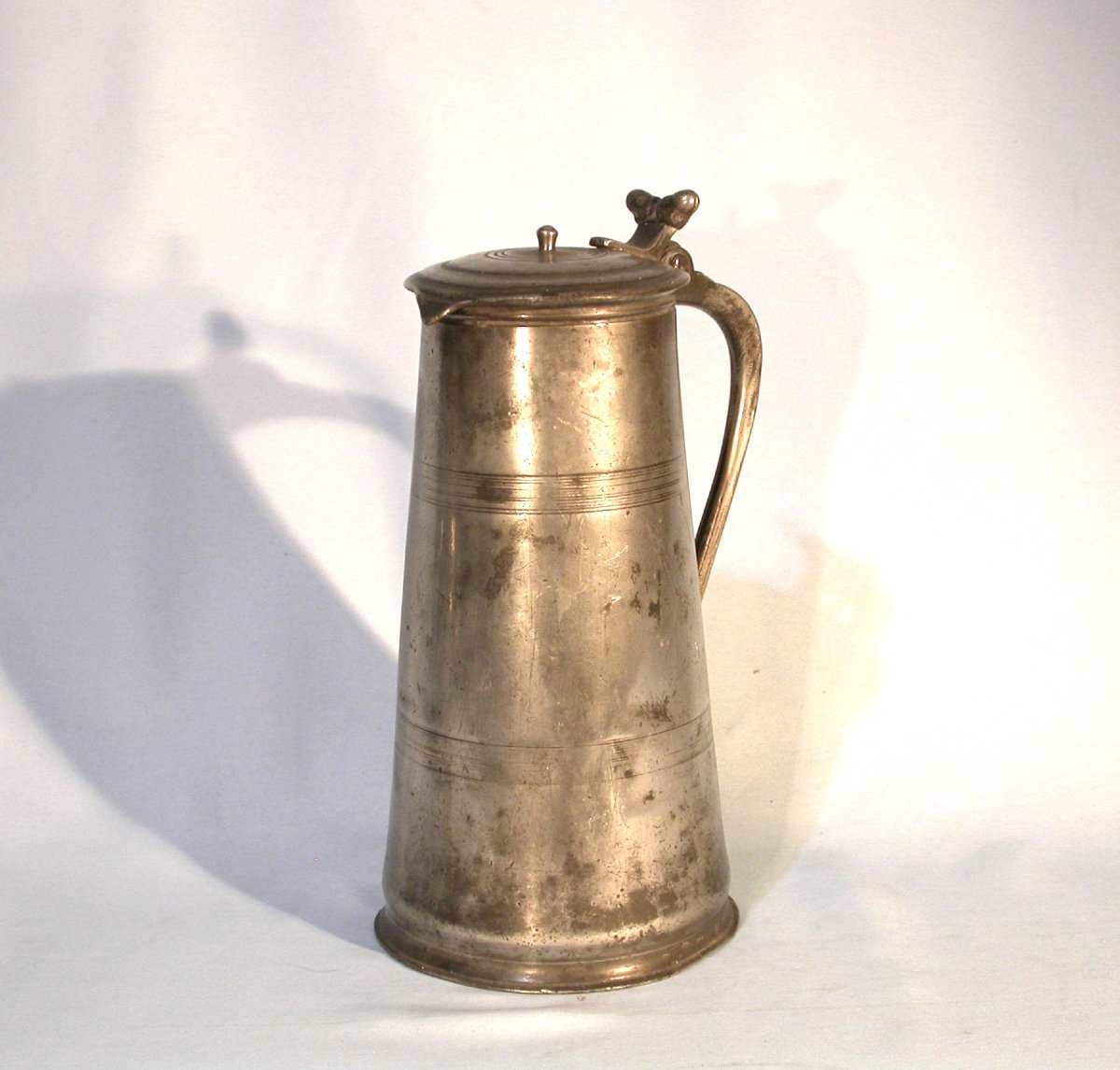 PICHET À VIN EN ETAIN - ABBEVILLE, XVIII ème s-photo-5