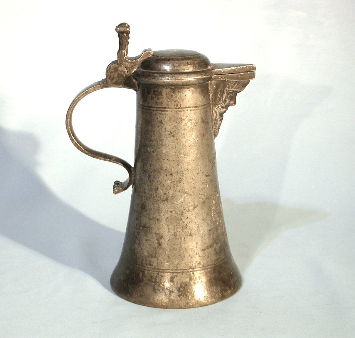 PICHET À VIN ARMORIE EN ETAIN - SCHAFFHOUSE, XVII ème s-photo-2