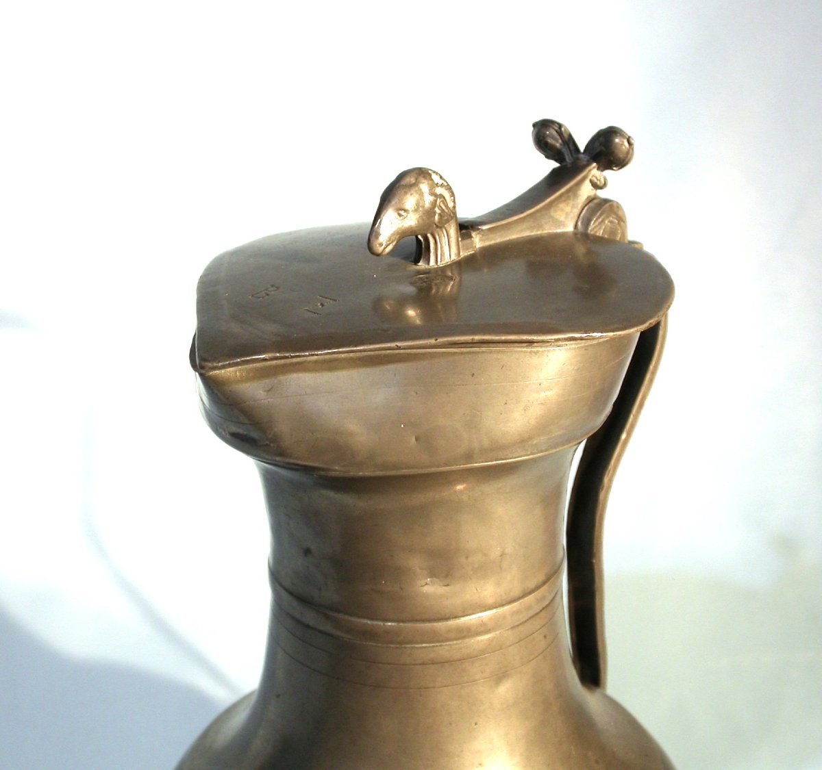 GRANDE CHANNE À VIN EN ETAIN - SITTEN (SION), CIRCA 1800-photo-3