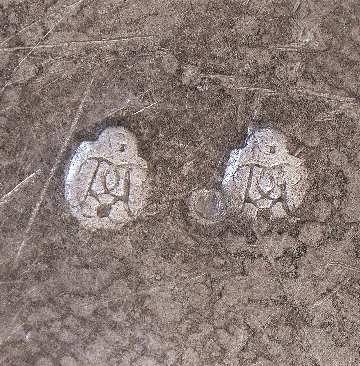 Doctor E - Pewter Bleeding Palette - Paris, 18th Century.-photo-6