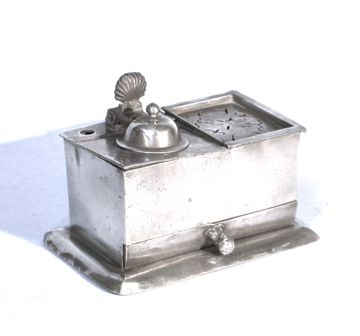 ECRITOIRE EN ETAIN - PAYS-BAS, CIRCA 1800