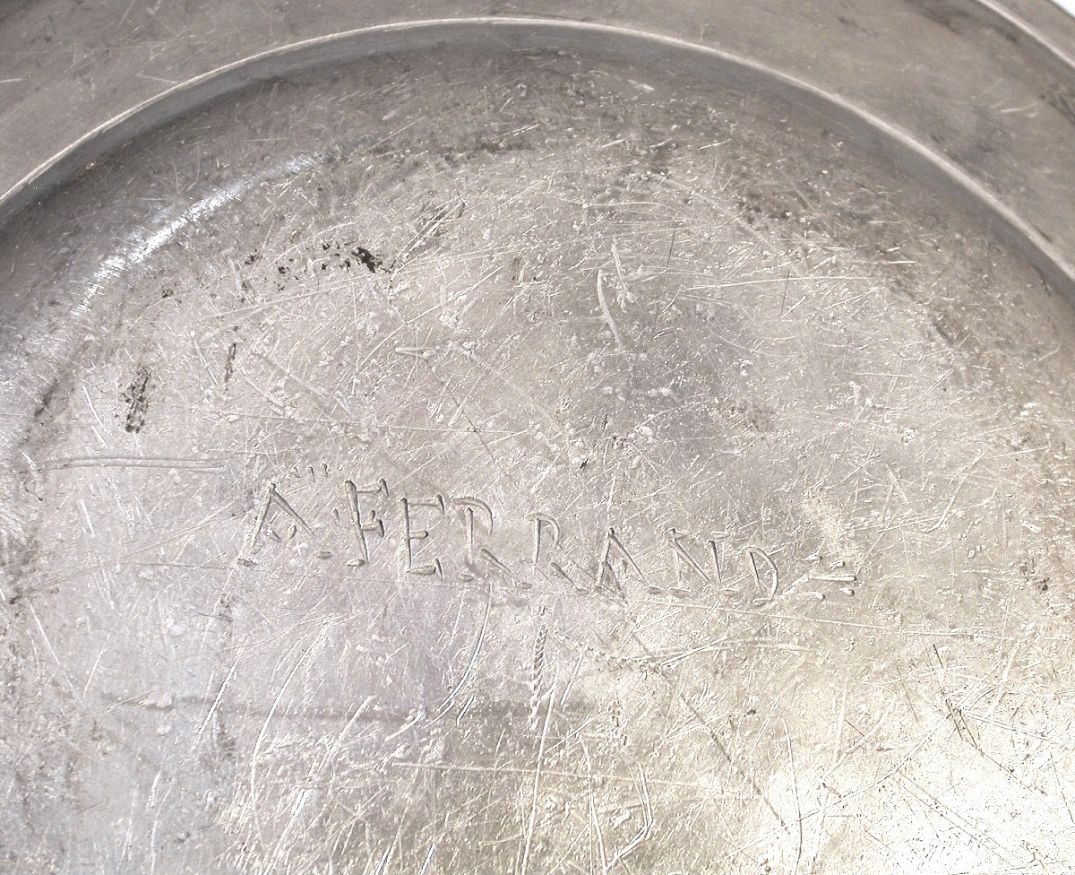 Small Pewter Dish - Libourne, Circa 1700-photo-1