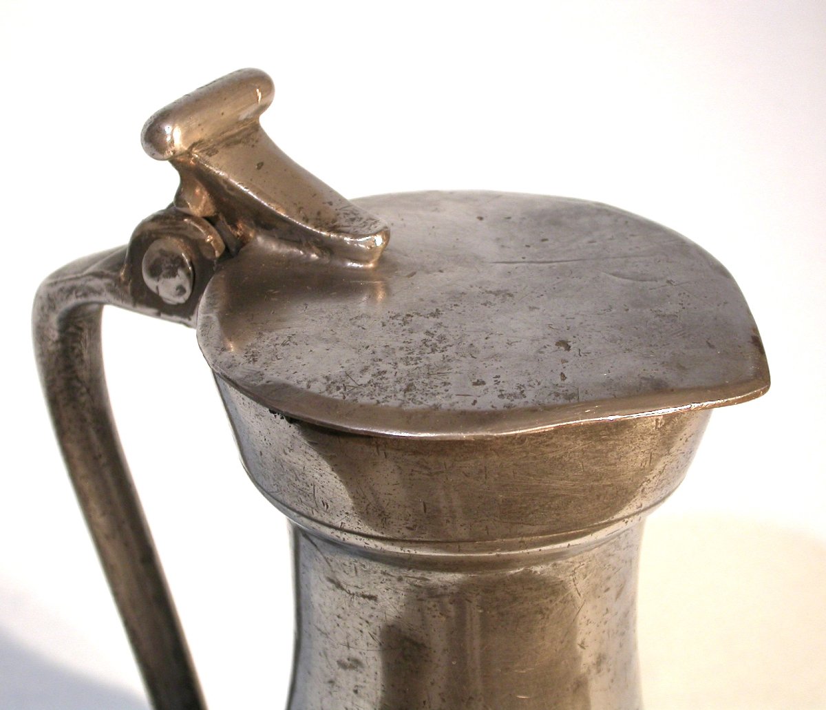 PICHET À VIN EN ETAIN - PARIS, XVII ème s-photo-3