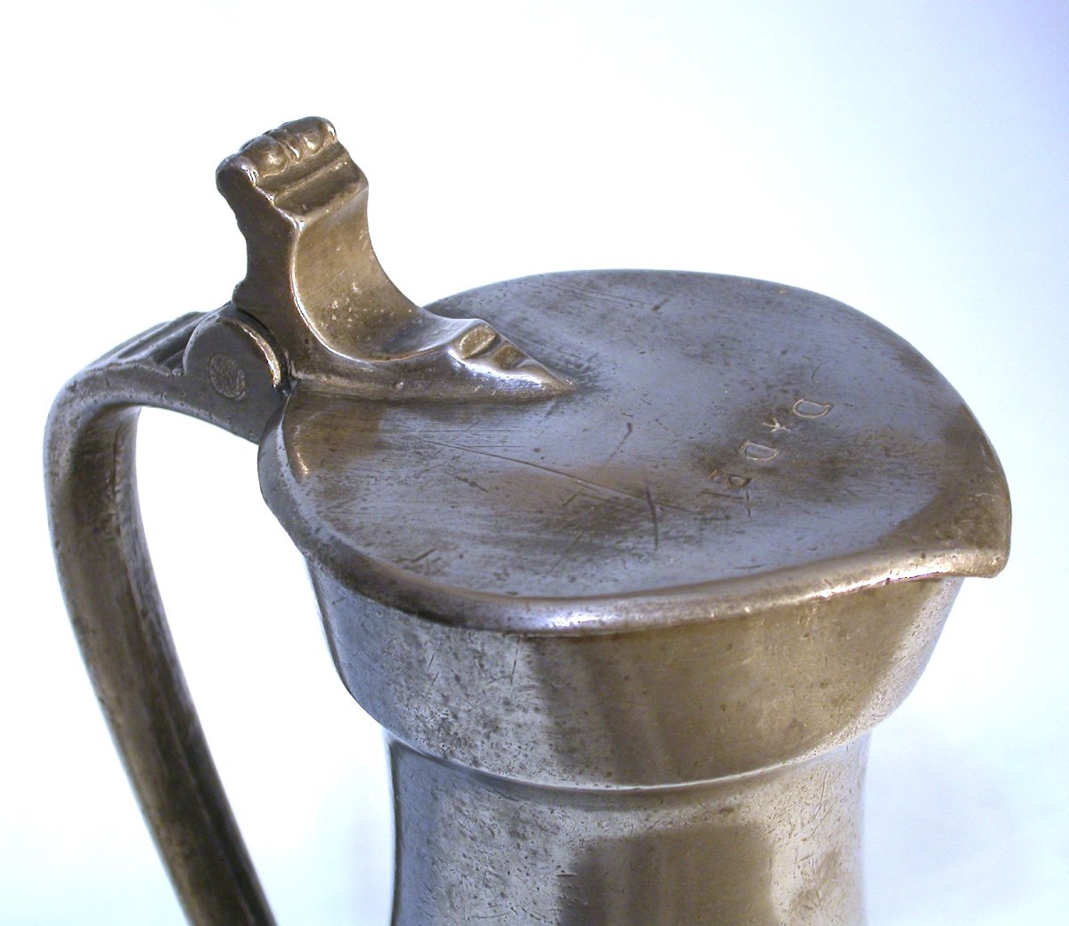 PICHET À VIN EN ETAIN - PARIS, XVIII ème s-photo-2