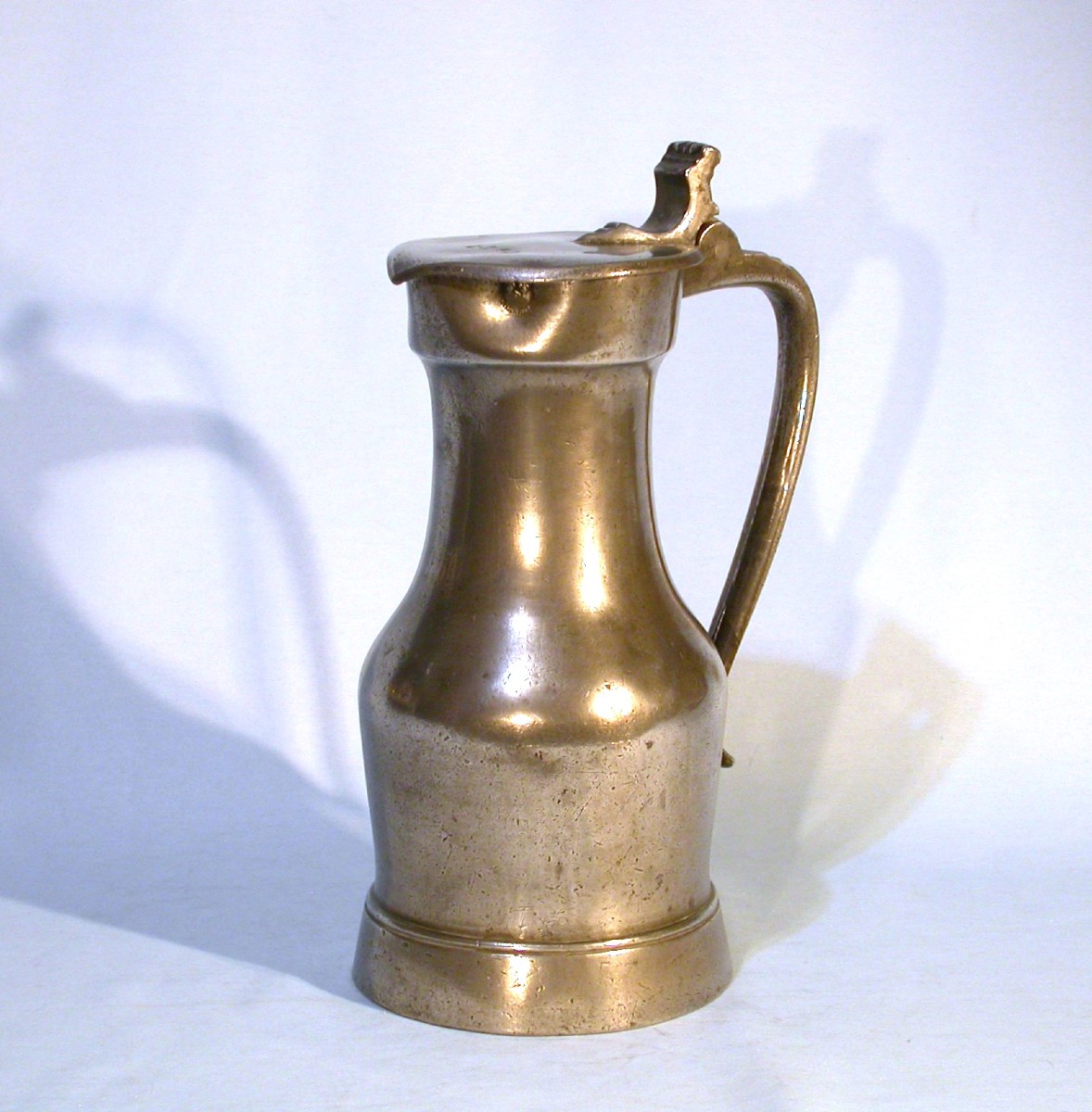 PICHET À VIN EN ETAIN - PARIS, XVIII ème s