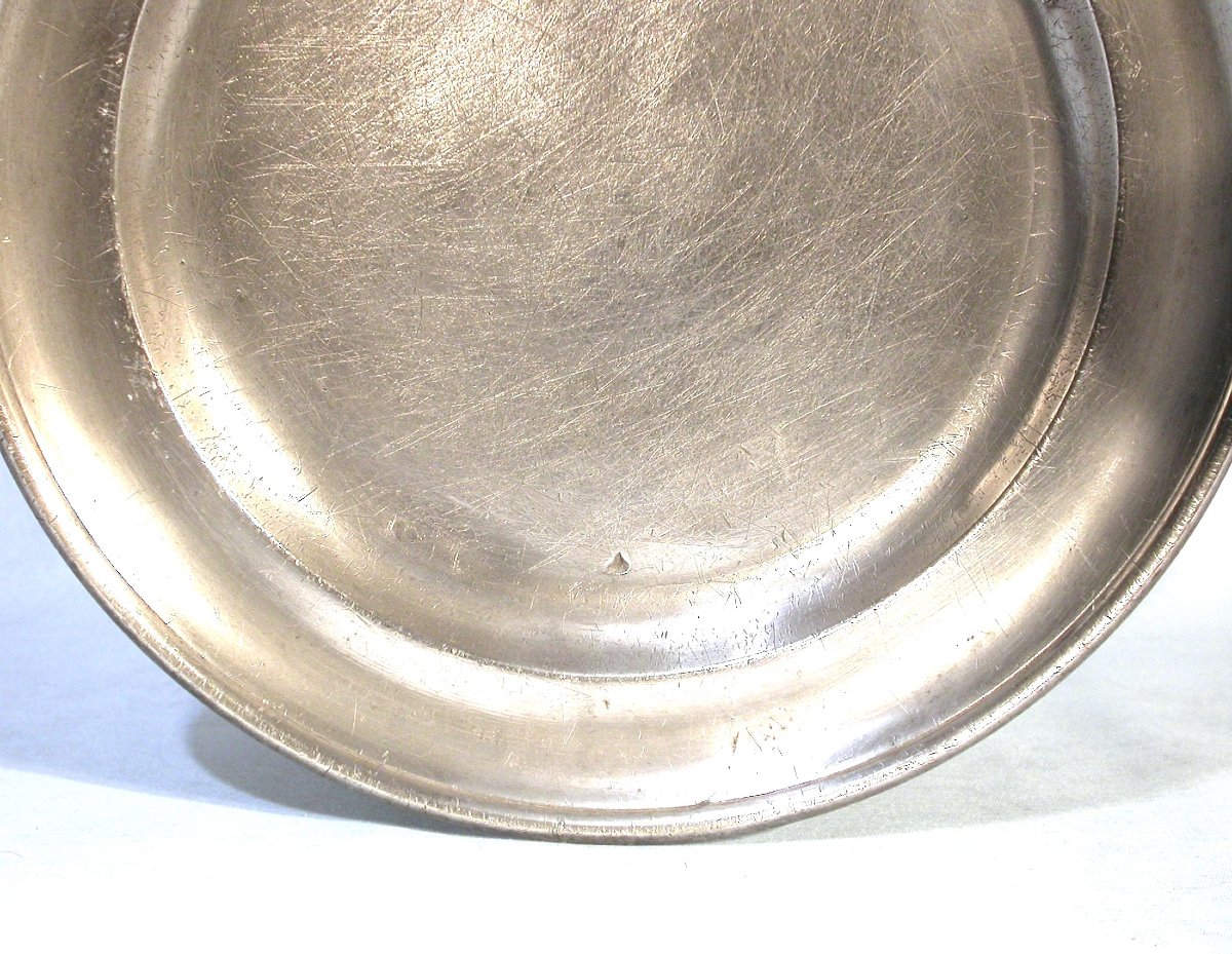 ASSIETTE EN ETAIN - FRIBOURG, MILIEU DU XIX ème s-photo-2