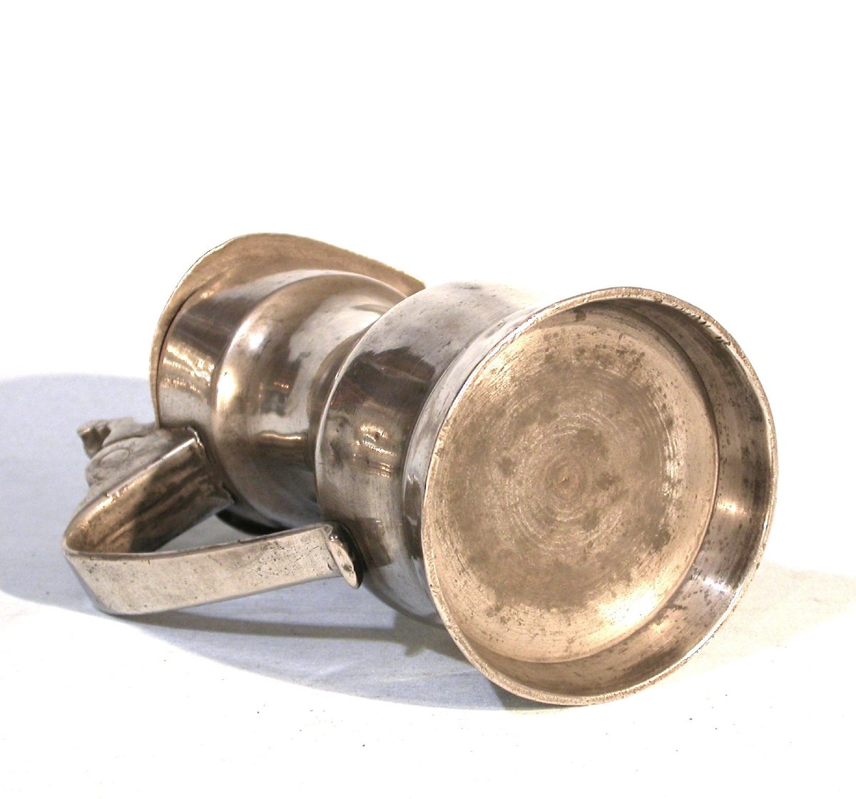 TRES RARE PICHET À VIN EN ETAIN - ECLARON (CHAMPAGNE), XVIII ème s-photo-1