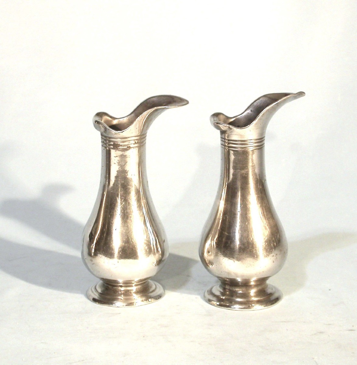 Pair Of Pewter Liturgical Burettes - Strasbourg, 18th Century