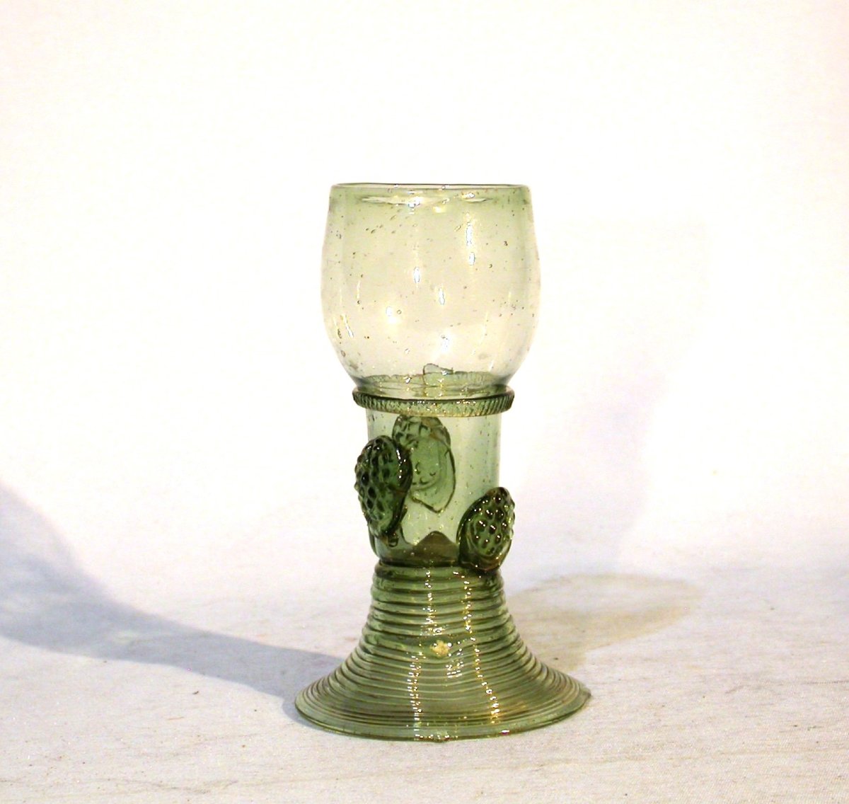 VERRE À VIN DIT "RÖMER" - PAYS-BAS, XVIII ème s-photo-3