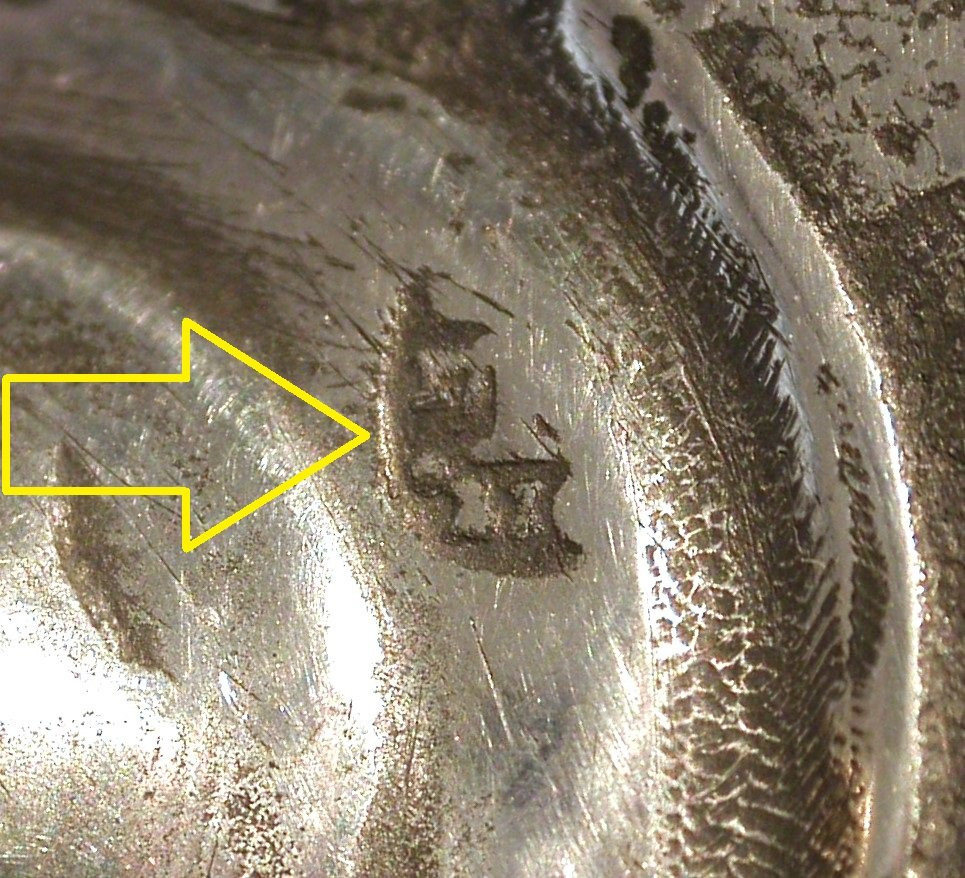RARE ECUELLE EN ETAIN - LYON, XVIII ème s-photo-3