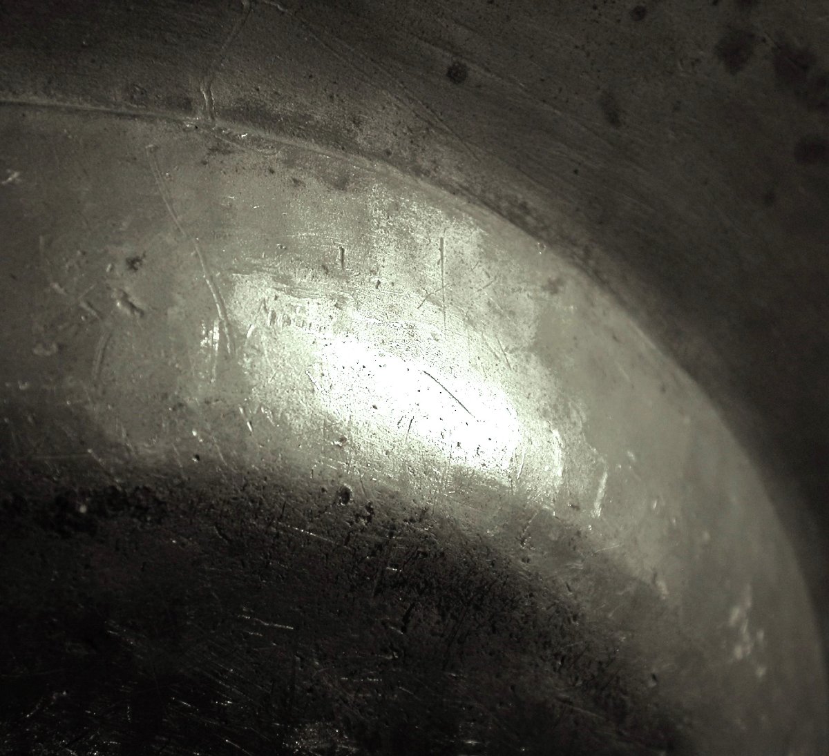 Large Round Forged Pewter Platter -angers, XVII Th C.-photo-3