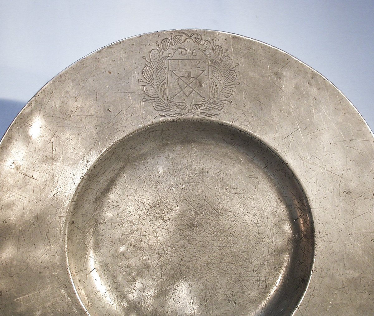 Large Pewter "cardinal" Platter - France, Circa 1700-photo-2