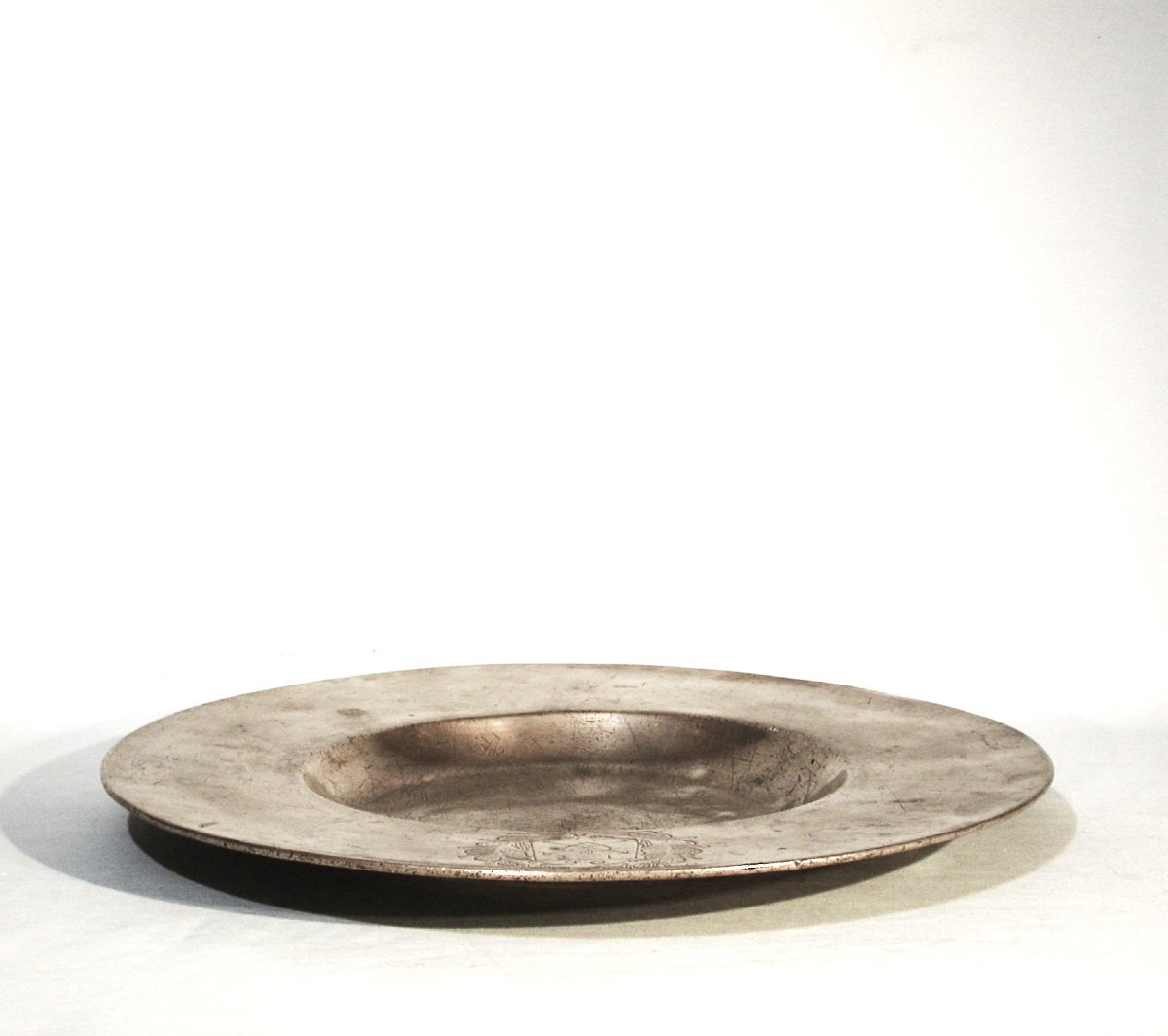 Large Pewter "cardinal" Platter - France, Circa 1700-photo-5