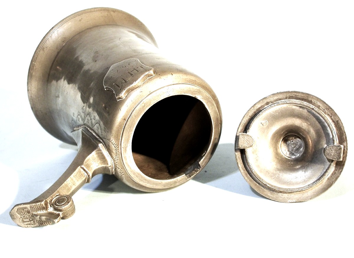 BOUTEILLE À VIN EN ETAIN DITE "GLOCKENKANNE" - ZURICH, XVIII ème s-photo-3